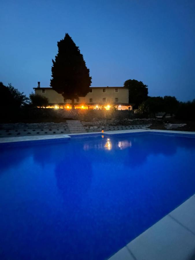 Villa Calussovo Ripenda Kras 외부 사진