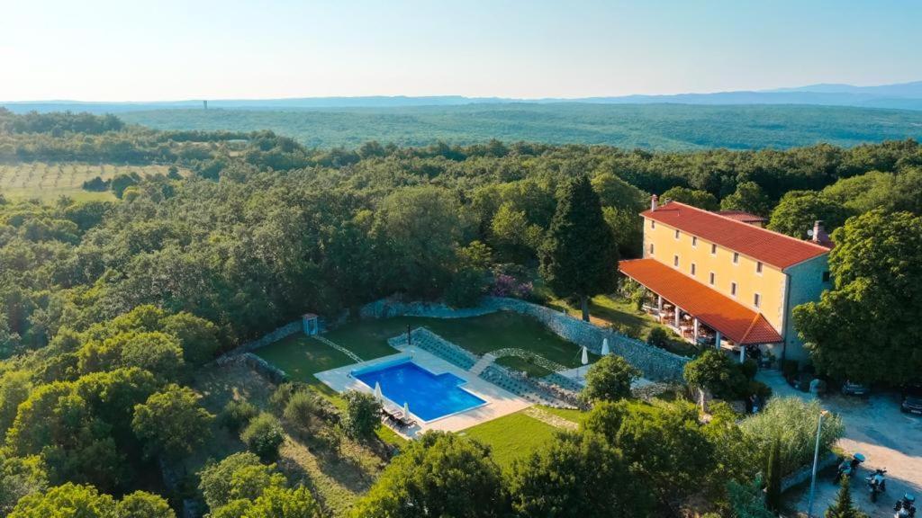 Villa Calussovo Ripenda Kras 외부 사진